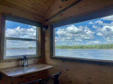 Log Cabin for 4 Guests in Bellevue (IA), Iowa, Picture 3