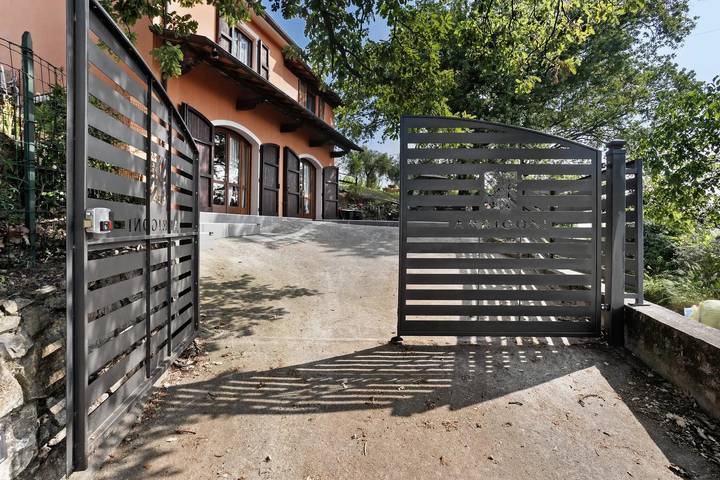 Ferieleilighet for 4 personer, med jacuzzi og hage i Liguria