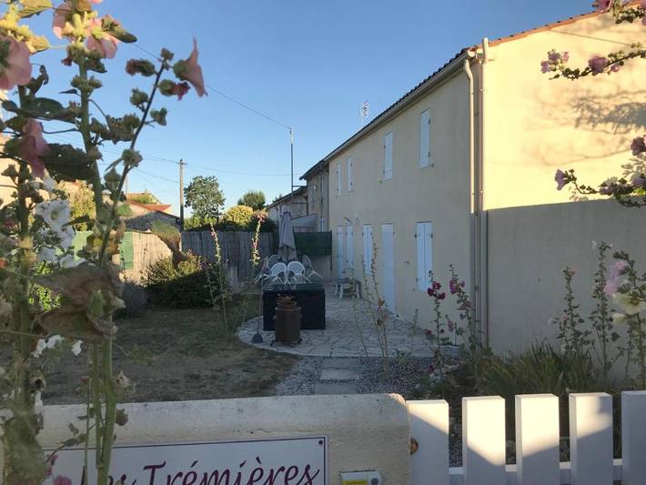 Location de vacances pour 8 personnes, avec jardin et vue à Le Thou - 3