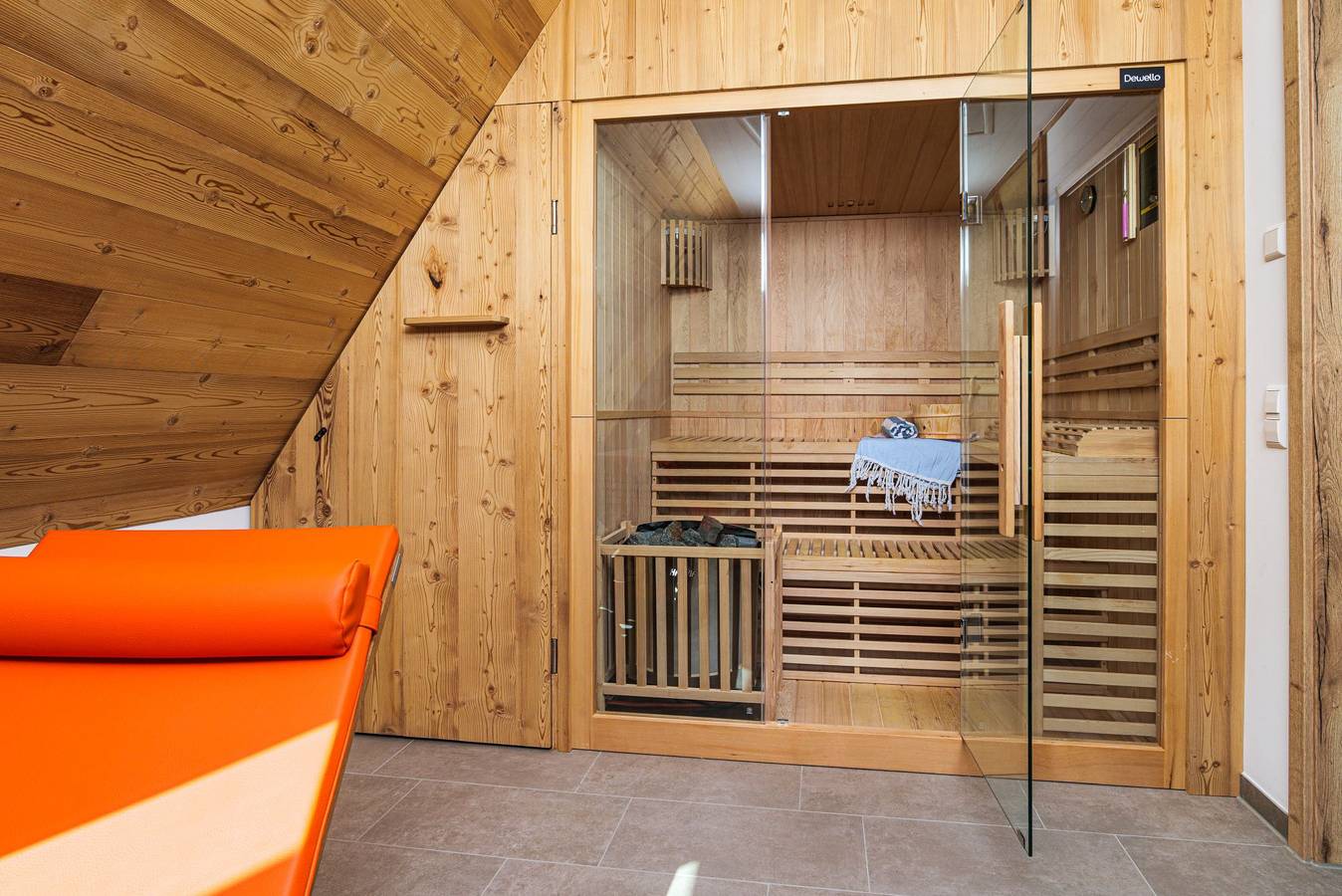 Apartments im Ferienhaus zum alten Spital Dornstetten - Apartment 1, 43 qm, 1 Wohn-/Schlafzimmer, Balkon, max. 4 Personen in Dornstetten, Mittlerer Schwarzwald