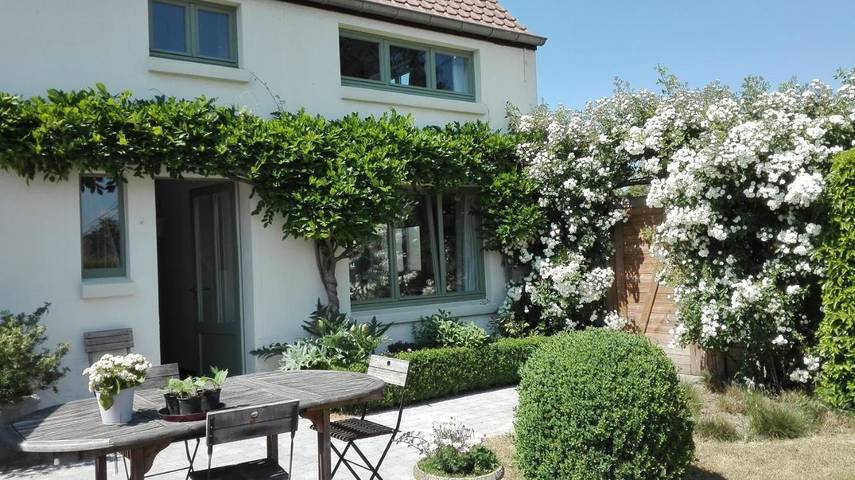Location de vacances pour 2 personnes, avec jardin ainsi que vue et terrasse dans Ohain - 4