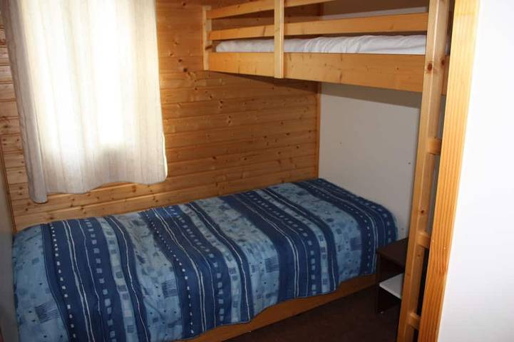 Gîte pour 6 personnes, avec terrasse, animaux acceptés à Beynat - 4