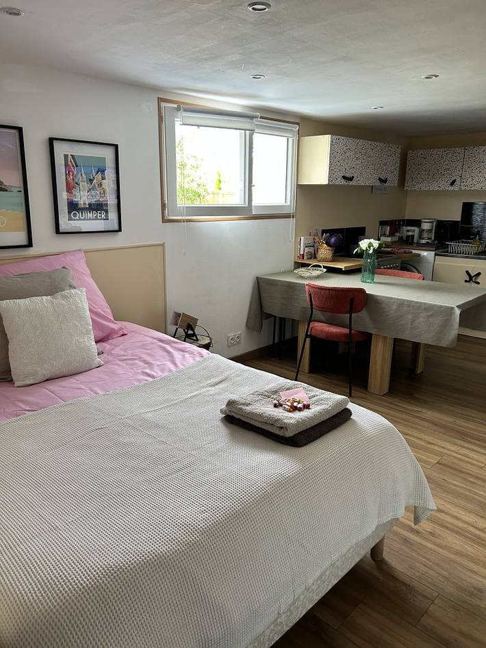 Gîte pour 3 personnes, avec jacuzzi ainsi que terrasse et jardin