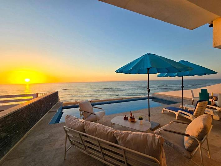 Chalet para 6 personas, con vistas además de piscina y balcón - 1