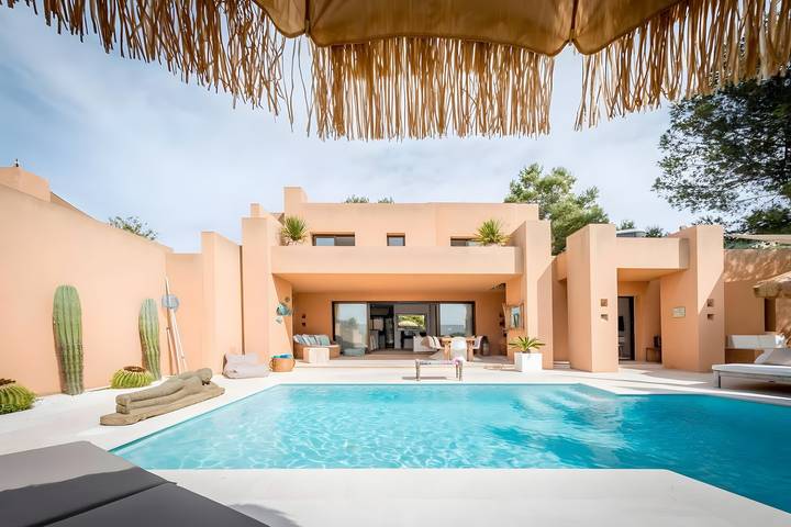 Holiday rental for 6 people, with garden and hot tub in Ibiza