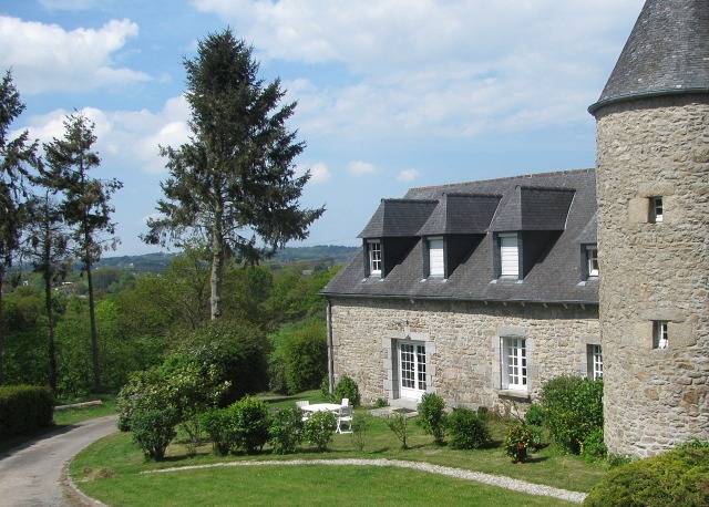 Gîte pour 4 personnes, avec Terrasse ainsi que Jardin et Vue à Plaintel