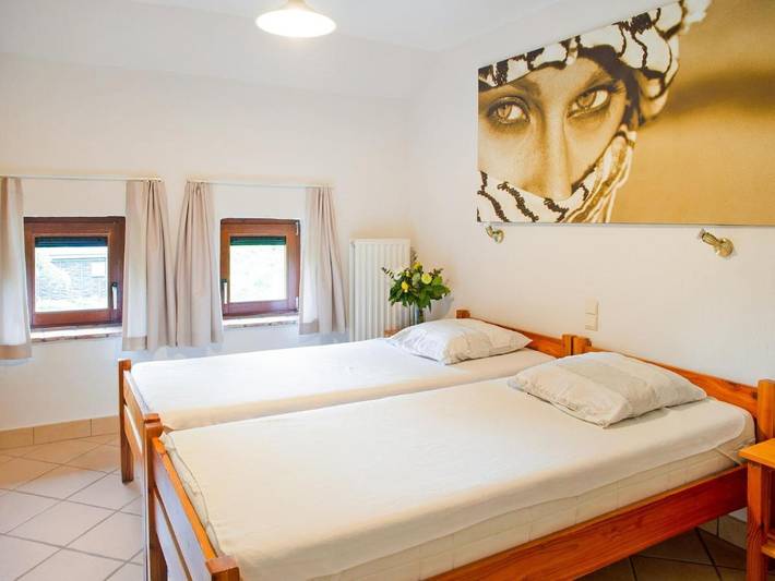 Location de vacances pour 23 personnes, avec sauna ainsi que jardin et terrasse dans Longfaye - 3