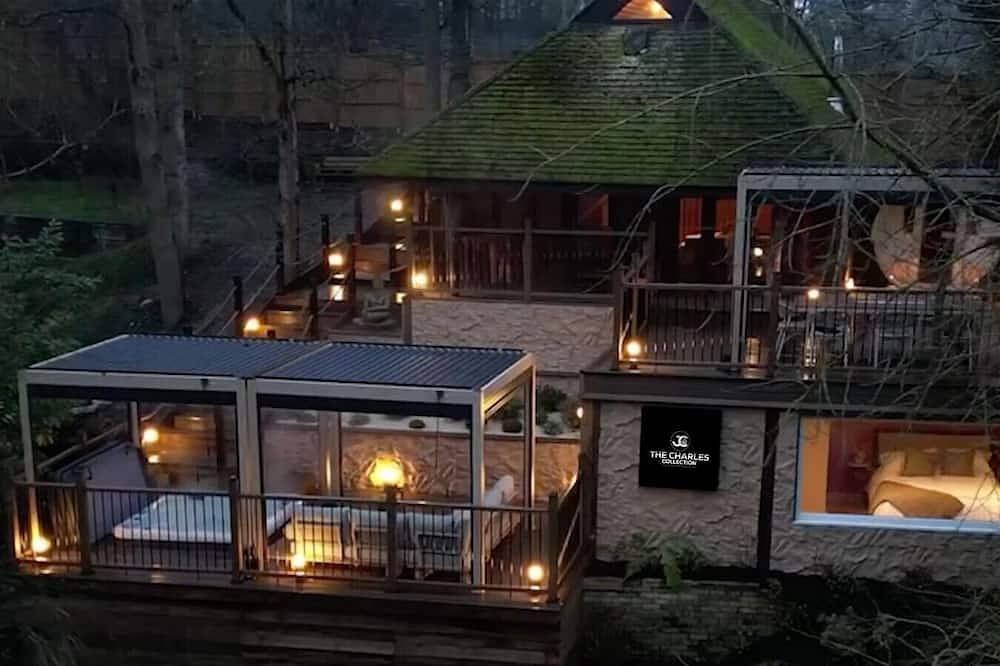 Cottage for 7 People in Bedford, Bedfordshire