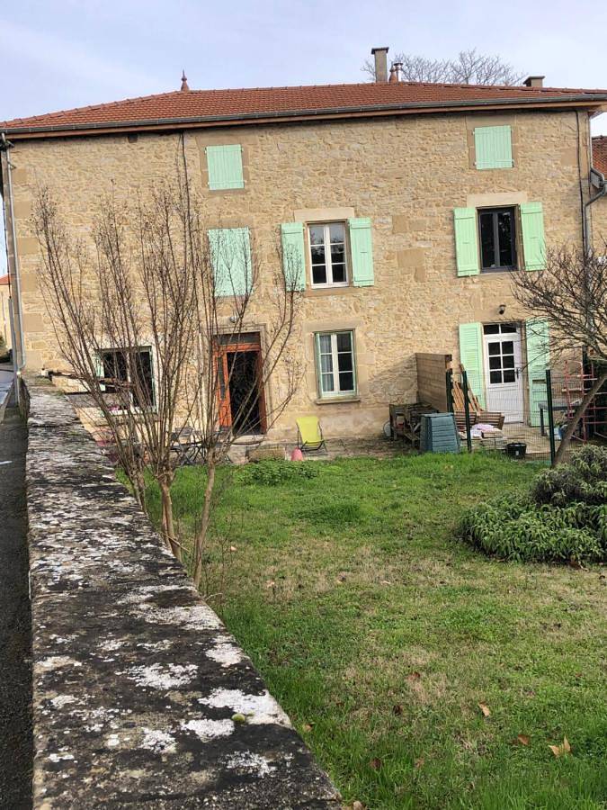 Location de vacances pour 2 personnes, avec vue et jardin à Saint-Donat-sur-l'Herbasse - 2