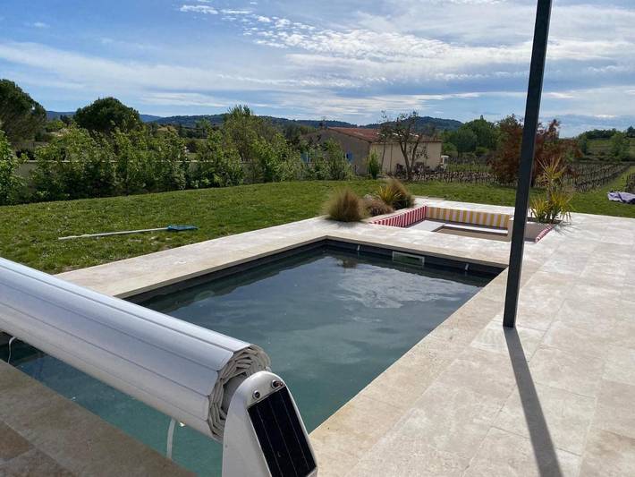 Location de vacances pour 6 personnes, avec vue ainsi que piscine et jardin à Villes-sur-Auzon - 4