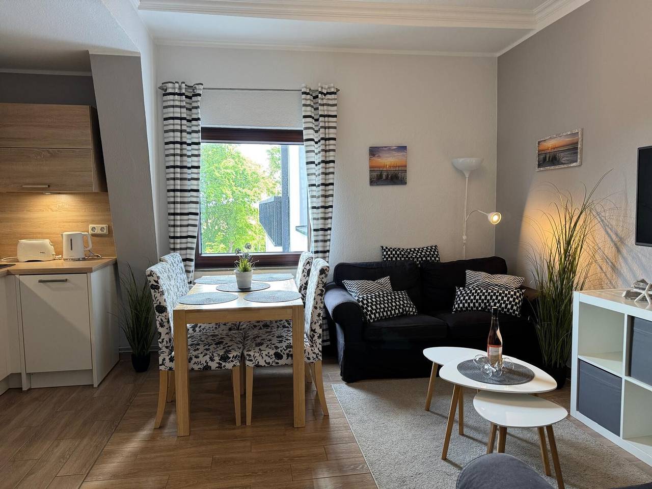 Ganze Wohnung, Apartment 'Fewo Strandmuschel' mit Gemeinschaftsgarten und Wlan in Tossens, Butjadingen