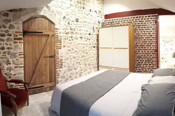 Gîte pour 4 personnes, avec terrasse et jardin à Bec-de-Mortagne - 2