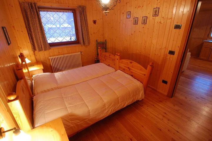 Gemütliche Wohnung in einem Ferienhaus für 3 Gäste mit  W-Lan, TV und Haustiere erlaubt in Penia, Canazei