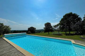 Location de vacances pour 16 personnes, avec jardin, animaux acceptés à La Chapelle-Saint-Jean