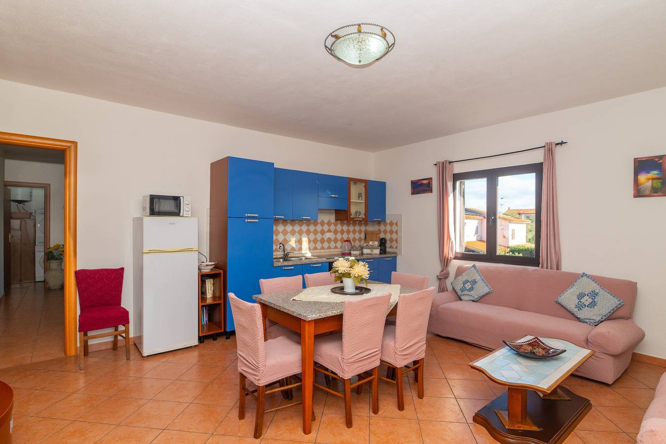 Entire apartment, Apartment 'Pupureddu Con Terrazza' with Private Terrace and Air Conditioning in Olbia, Gallura