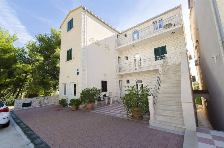 Hôtel pour 2 personnes, avec jardin à Bol - 3