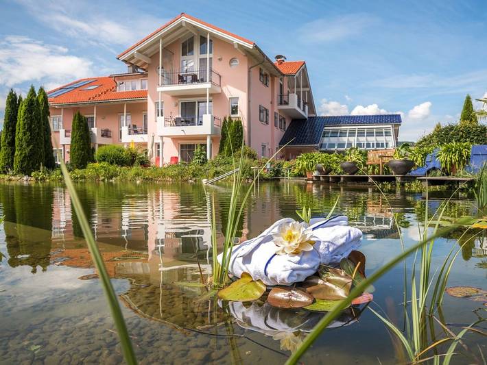 Gîte pour 2 personnes, avec Balcon et Balcon/Terrasse ainsi que Jacuzzi et Terrasse dans Bichel