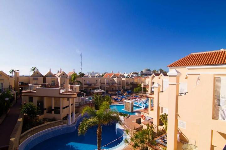 Apartahotel para 5 personas, con piscina y terraza en Tenerife Sur