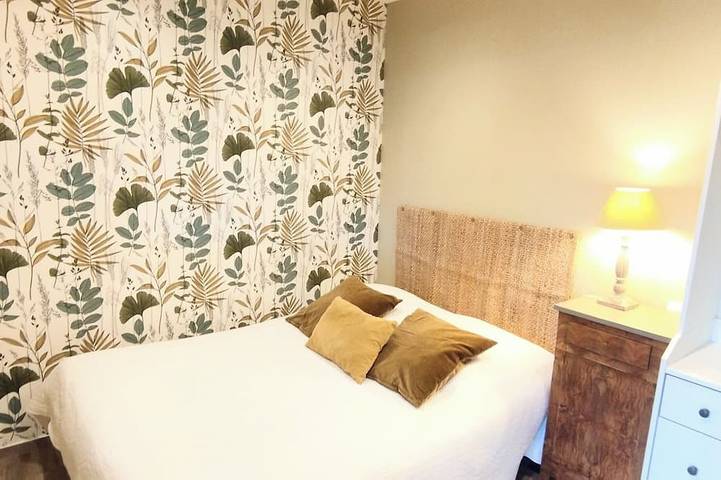 Ganze Wohnung, Ruhiges, klimatisiertes Apartment, 10Gehminuten von den Stränden und Geschäften in Bormes-les-Mimosas, Parc national Port-Cros