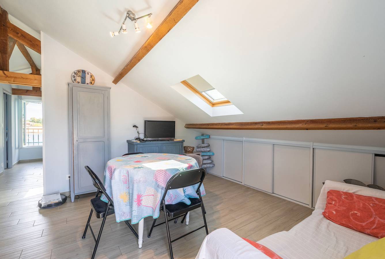 Appartement entier, Appartement 'L'Hérisson' avec Terrasse Privée et Wi-Fi in La Tremblade, Côte de Beauté