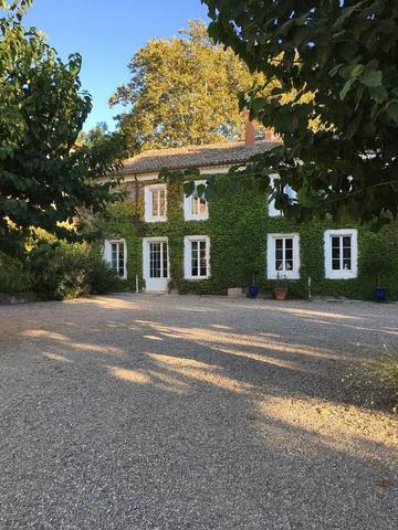 Gîte pour 2 personnes, avec piscine et terrasse à Salles-d'Aude
