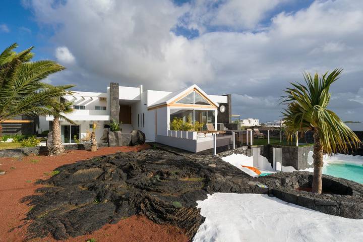 Location de vacances pour 8 personnes, avec sauna et terrasse ainsi que jardin et jacuzzi dans Tahiche - 3