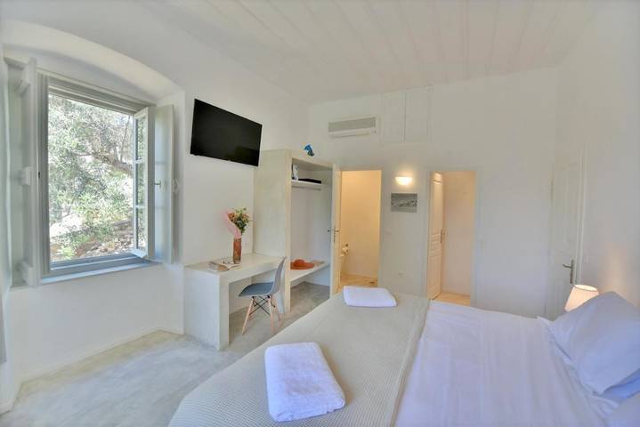 Gîte pour 2 personnes, avec jardin à Hydra - 3