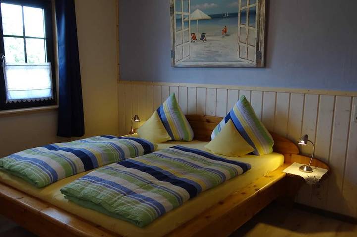 Ferienwohnung für 3 Personen, mit Pool und Terrasse sowie Sauna und Garten in Vöhl - 2