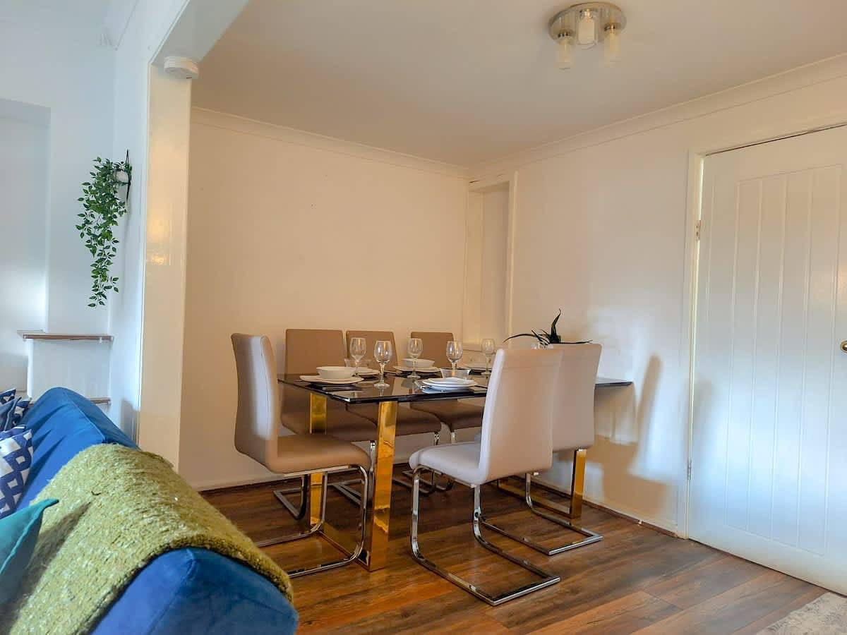 Perfect Booking | 3 Bed Home in Bedminster in Brístol, Sudoeste de Inglaterra