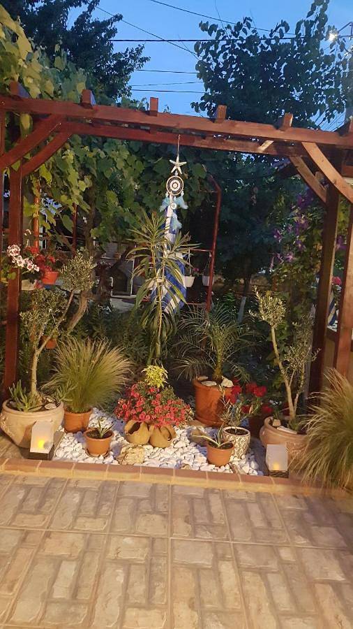 Maison d’hôte pour 3 personnes, avec terrasse et jardin dans Constanța
