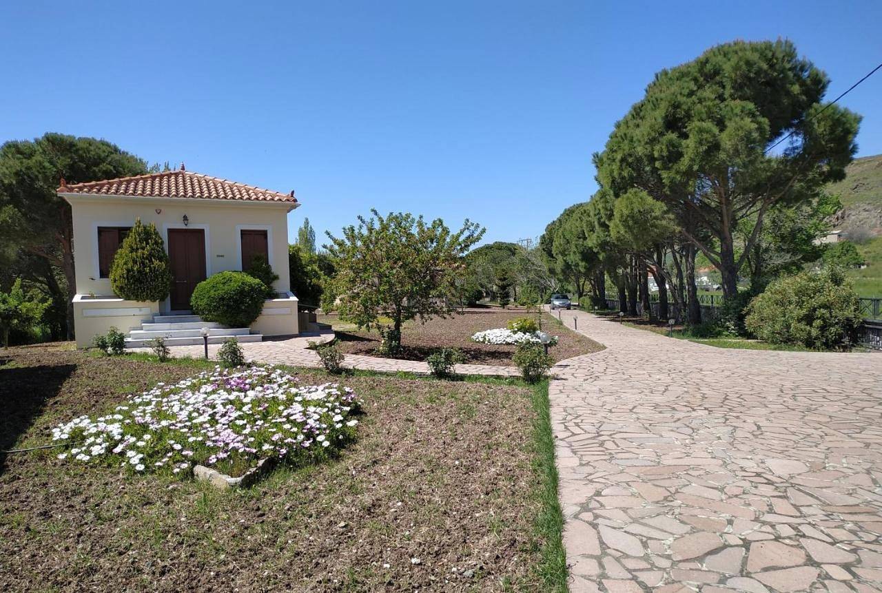 Apartamento entero, Gaea Gardens Studios in Petra (desambiguación), North Aegean Islands