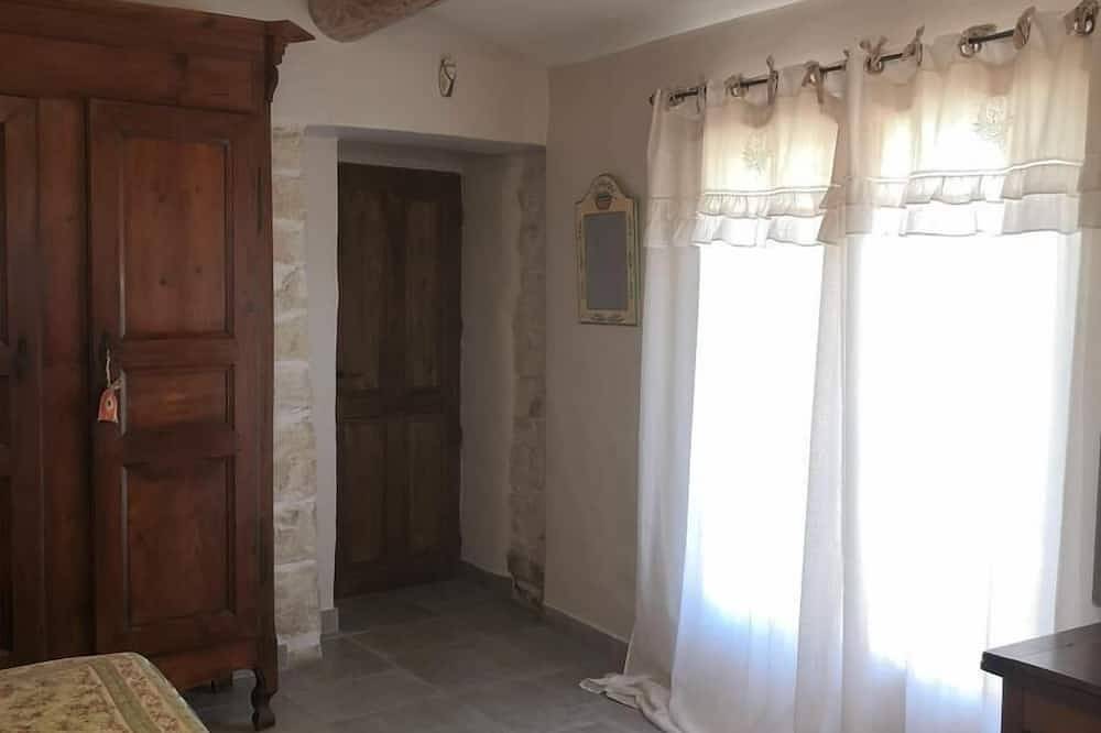 Charming villa rental in Lourmarin le Bastidon du Coco in the heart of the Luberon in Lourmarin, Parc naturel régional du Luberon