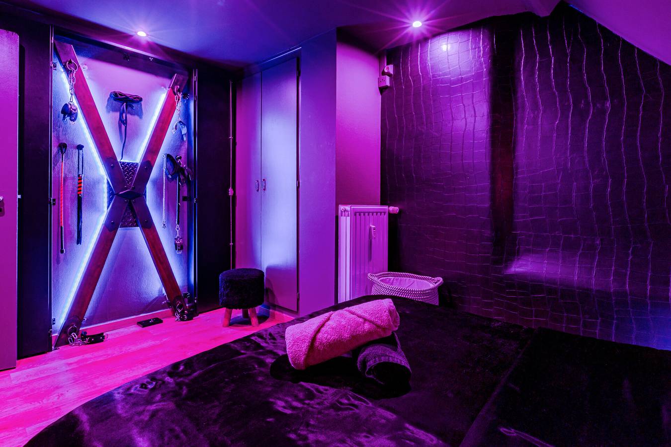 Apartamento entero, Love room Alsacia "l'escale du désir" - Estrasburgo a 45 min in Niederbronn-les-Bains, Alsacia del Norte