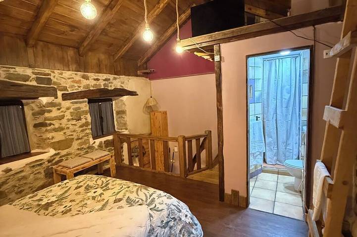 Cabaña de piedra en pleno corazón del Bierzo Leonés, a 20 minutos de Ponferrada in Noceda del Bierzo, Cordillera Cantábrica