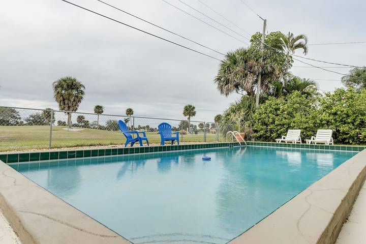 Vacation rental for 14 people, with yard, with pets in Melbourne (FL)