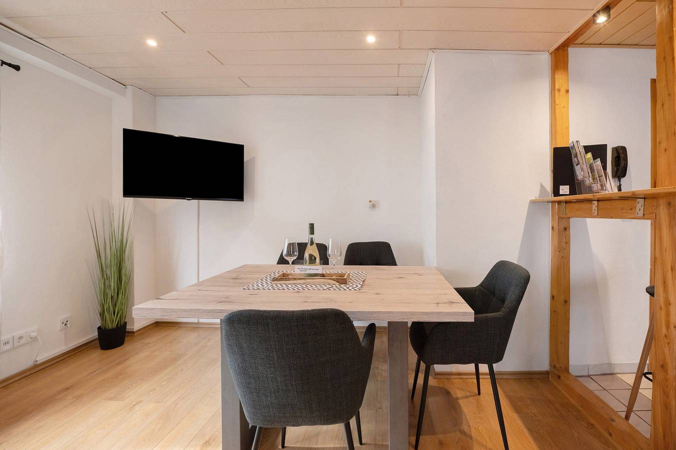 Ganze Wohnung, Ferienwohnung 'Kaamter Ferkelsmarkt' mit Wi-Fi in Zell Stadt (Mosel), Zell (Mosel)