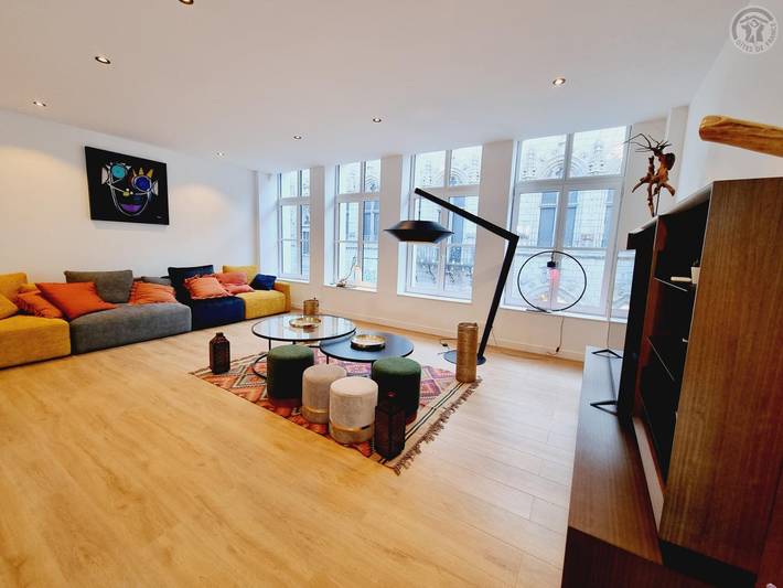 Location de vacances pour 6 personnes, avec jacuzzi et sauna ainsi que terrasse et jardin à Douai