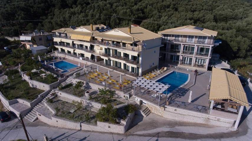 Vakantieappartement voor 2 personen, with tuin and uitzicht as well as zwembad, kindvriendelijk in Parga