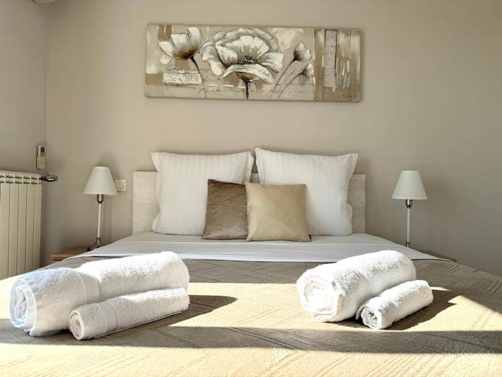 Maison d’hôte pour 2 personnes, avec piscine ainsi que jacuzzi et jardin à Mougins - 3