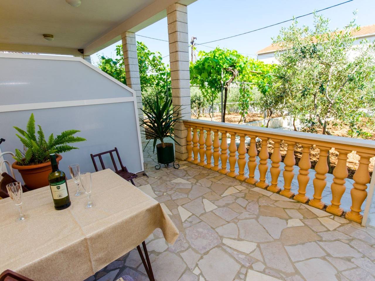 Ganze Wohnung, Apartments Ivana (Tr) -Studio with Terrace ( A2) in Trogir, Ciovo