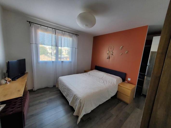 Location de vacances pour 12 personnes, avec terrasse et vue ainsi que piscine et jardin à Castelginest - 3