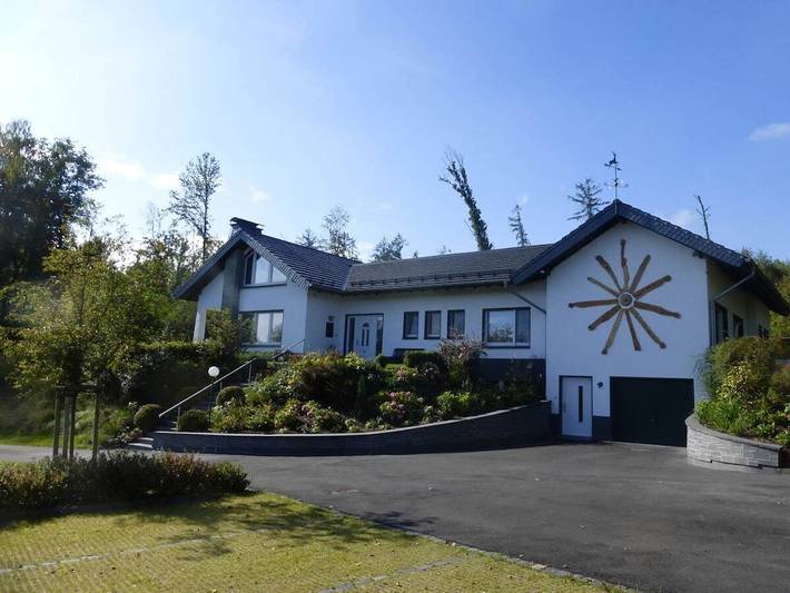 Villa für 10 Personen, mit Sauna und Garten, mit Haustier im Sauerland