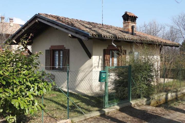 Location de vacances pour 2 personnes, avec Jardin et Vue à Dronero