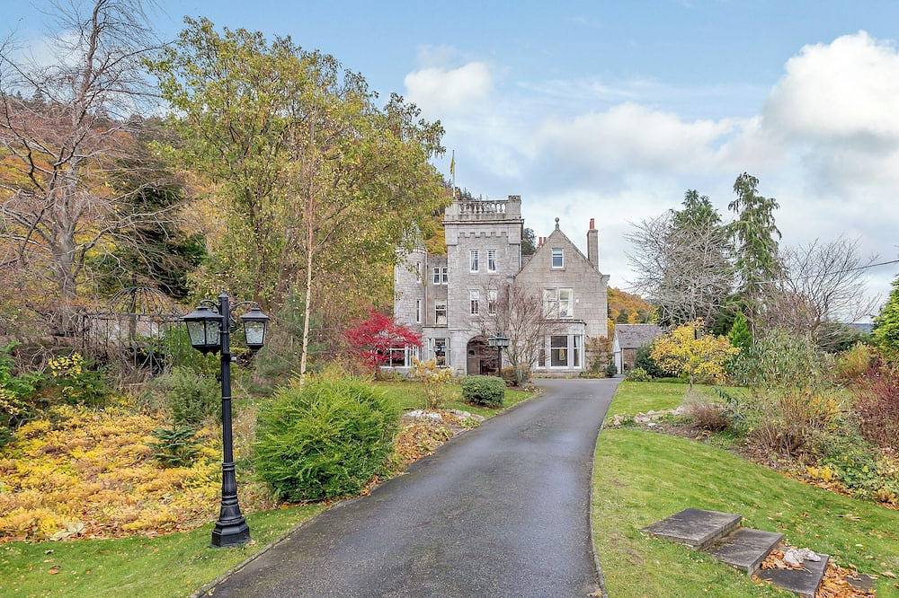Cottage for 12 People in Ballater, Aberdeenshire