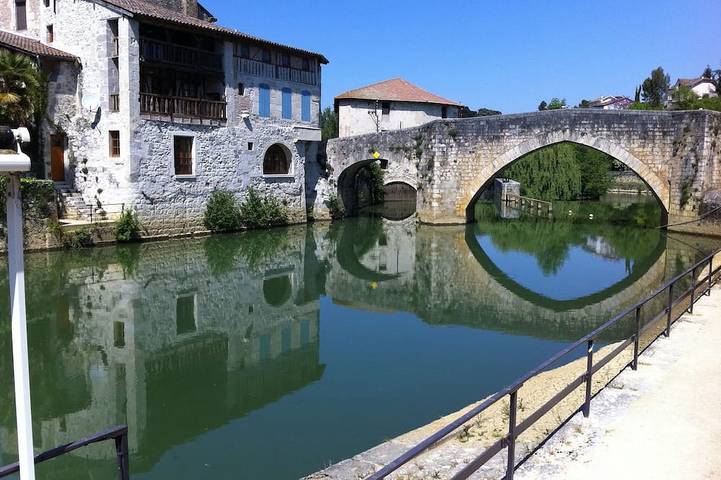 Location de vacances pour 8 personnes, avec jardin à Sos