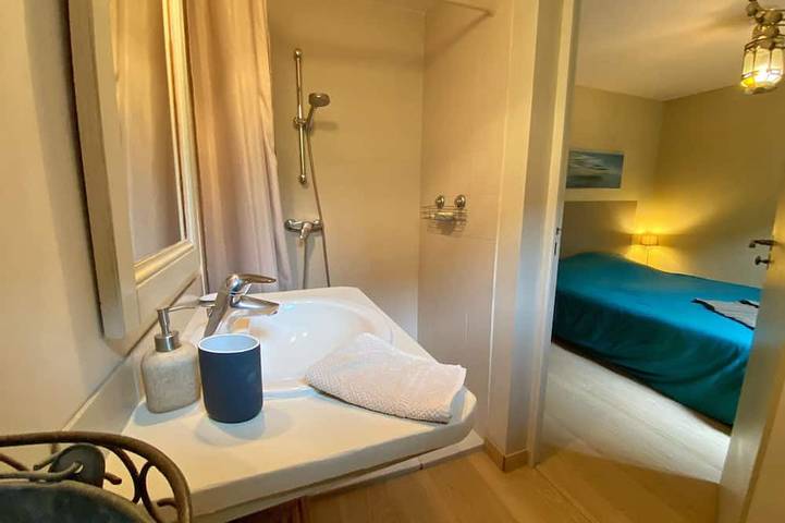 Appartement entier, Apartment 2 P 15 minutes walk from the historic center in Aix-en-Provence, Côte méditerranéenne (France)