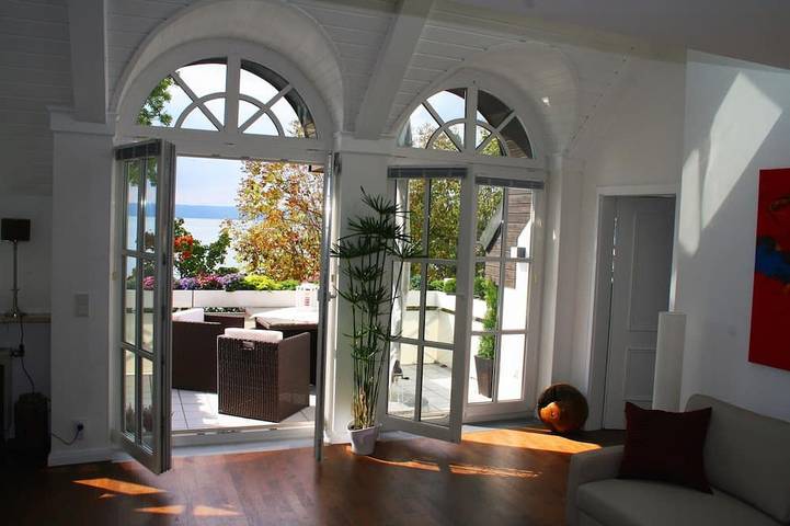 Direkt am See ist mehr als Meer - Galeriewohnung mit 180° Seeblick und Seezugang in Herrsching am Ammersee (Stadt), Herrsching