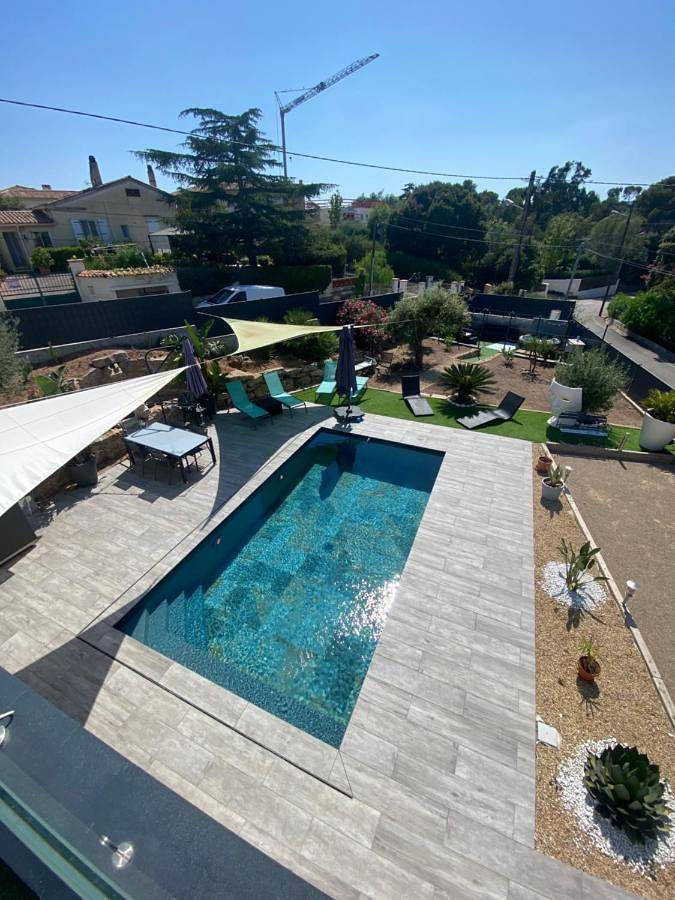 Villa pour 6 personnes, avec vue ainsi que jardin et piscine