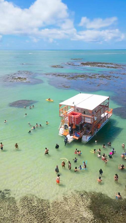 Casas e apartamentos de temporada para 4 pessoas, com piscina e vista em Portal do Sol