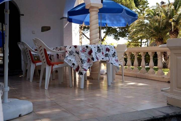 Villa pour 8 personnes, avec jardin et vue, animaux acceptés à Miami Platja - 4